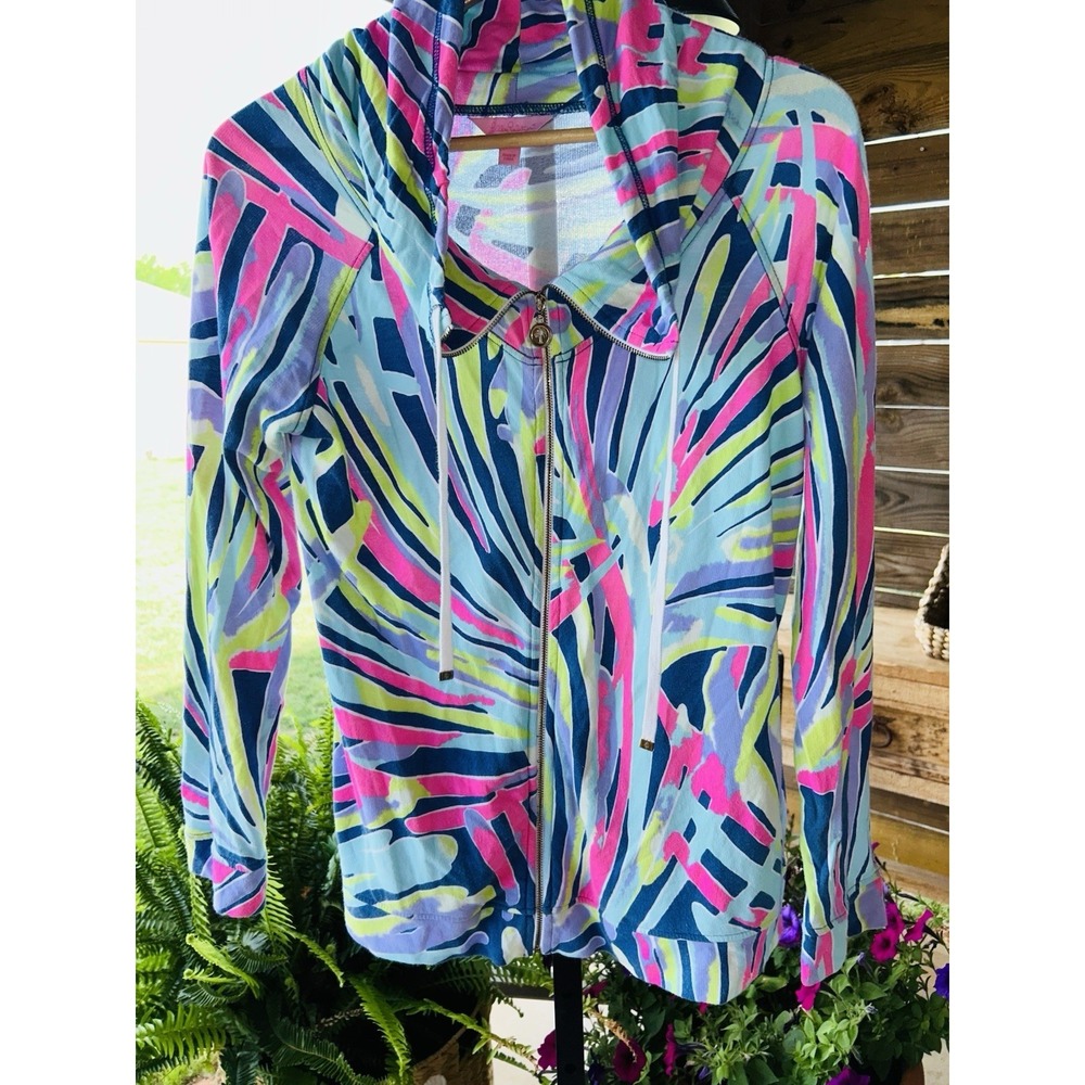 Lilly Pulitzer Angela Zip-Up Jacket in the Indigo Sea Dreamin pattern Small